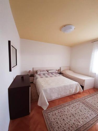 Apartment Summer Dreams