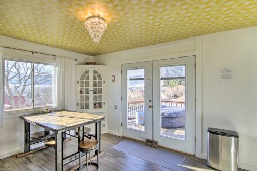 Φωτογραφία από το άλμπουμ του Yellowstone Country Family Home with View and Hot Tub σε Λίβινγκστον