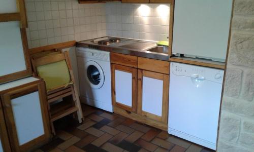 Η κουζίνα ή μικρή κουζίνα στο appartement Monetier les bains