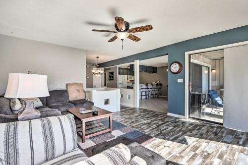 Billede fra billedgalleriet på Waterfront Condo with Community Perks in Osage Beach i Osage Beach