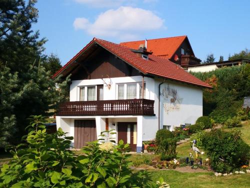 Cosy holiday home in Hinternah, Thuringia, with balcony and garden