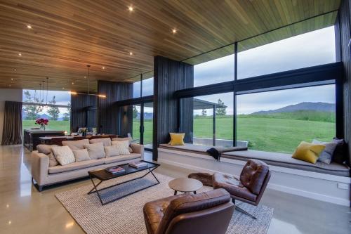 O zonă de relaxare la The Woolstore Luxury Holiday Home by MajorDomo