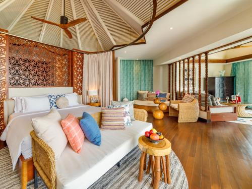 Posezení v ubytování OZEN RESERVE BOLIFUSHI - Luxury All Inclusive with Free Transfers