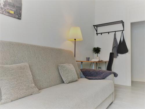 Castle View Central Apartment 17 by Lisbonne Collection, Amadora, Portugal