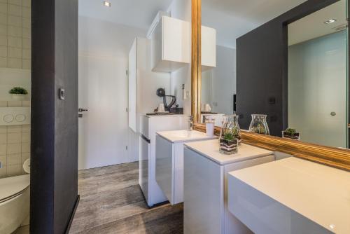 Central rooms in Old Town by Belmont Realty