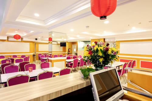 Posezení v ubytování HOM Hotel Kudus by Horison Group