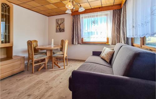 Χώρος καθιστικού στο Beautiful Home In Adorfot Leubetha