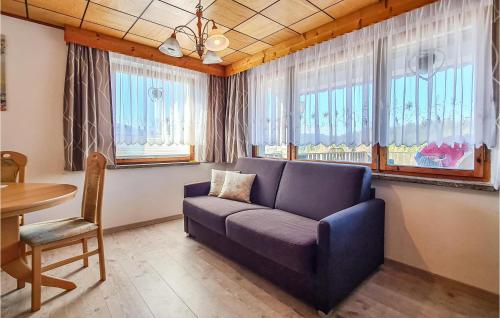 Χώρος καθιστικού στο Beautiful Home In Adorfot Leubetha