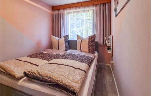 Ένα ή περισσότερα κρεβάτια σε δωμάτιο στο Beautiful Home In Adorfot Leubetha