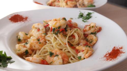 Makanan di atau berdekatan apartmen