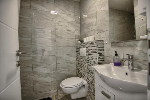 Foto dalla galleria di Rooms DRAGICA a Pakoštane