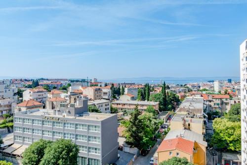Nespecifikovaný výhled na destinaci Split nebo výhled na město při pohledu z penzionu