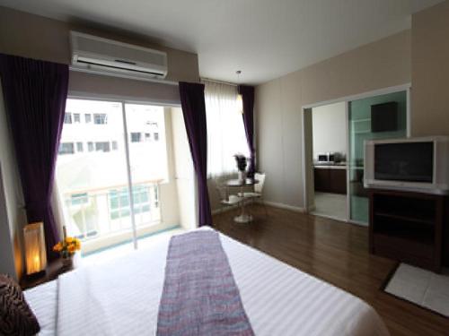 Μια τηλεόραση ή/και κέντρο ψυχαγωγίας στο Baiyoke Ciao Hotel