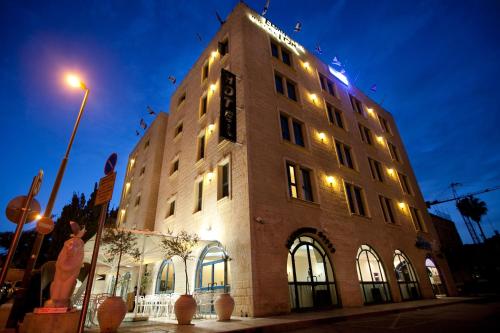 Bangunan di mana terletaknya hotel