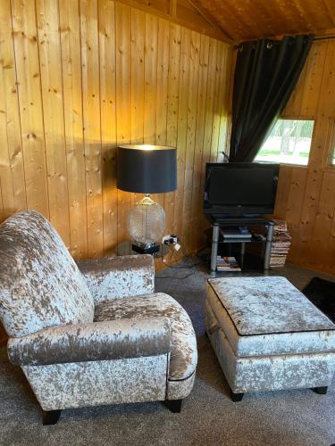 A seating area at Heatherwood Lodge 