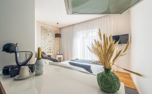 Central rooms in Old Town by Belmont Realty