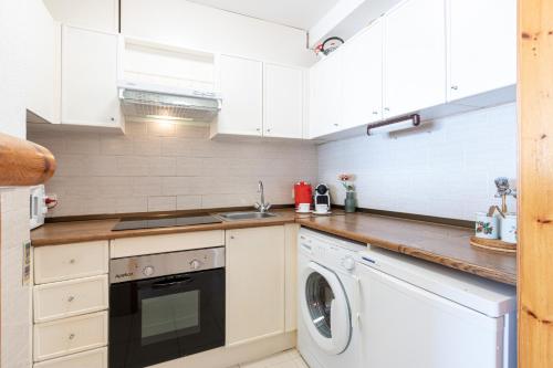Apart-rent Apartamento Port Grec 0157 con vista al canal y al mar