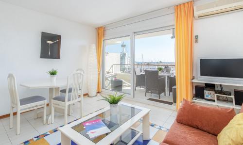 Apart-rent Apartamento Port Grec 0157 con vista al canal y al mar