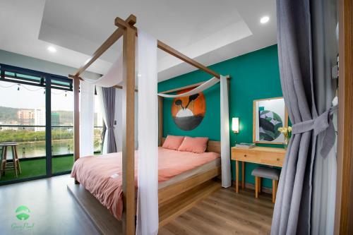 Postel nebo postele na pokoji v ubytování Green Pearl Villa Ha Long