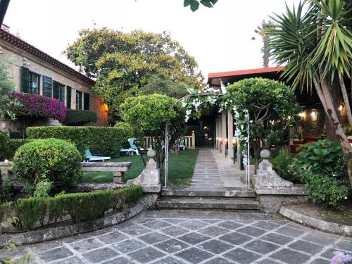 Κήπος έξω από το Hotel Playa Samil Vigo