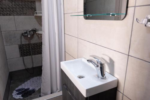 Gallery image of Sarafos Apartment Stavros Rooms in Stavros