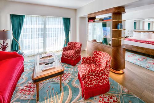 Ένα ή περισσότερα κρεβάτια σε δωμάτιο στο Faena Hotel Miami Beach