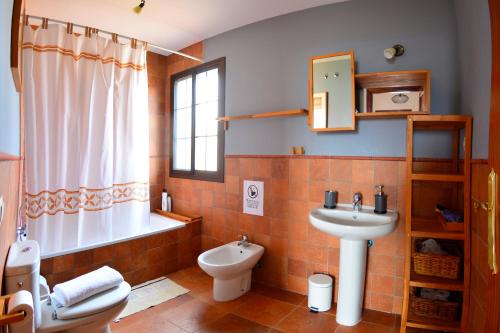 Salle de bains dans l'établissement Casa Suber