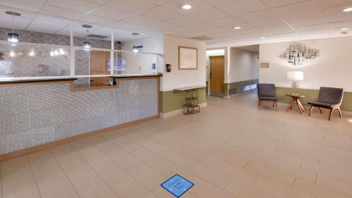 Best Western Rayne Inn – Photos 2