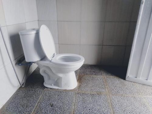 Um banheiro em Alengkong Double View