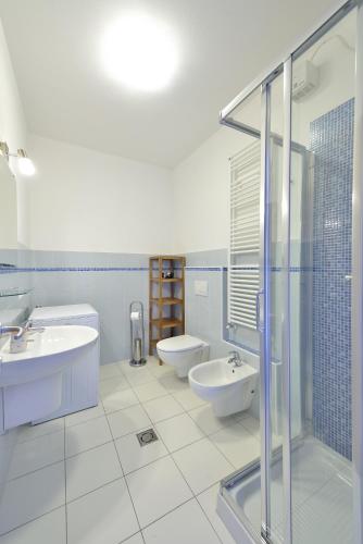 Ένα μπάνιο στο Residence Serenella