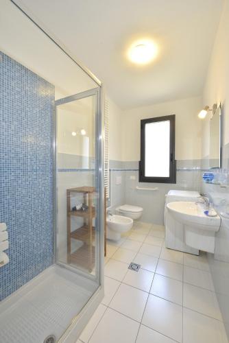 Ένα μπάνιο στο Residence Serenella