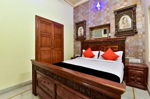 Un ou plusieurs lits dans un hébergement de l'établissement Hotel Radoli House - A Heritage Hotel