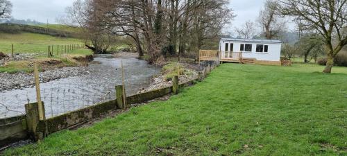 Riverside Cabin in Shropshire – Photos 2