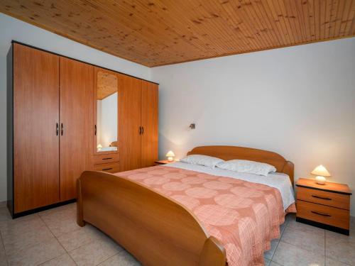 Ένα ή περισσότερα κρεβάτια σε δωμάτιο στο Holiday Home Ulika by Interhome