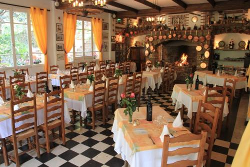 En restaurang eller annat matställe på Auberge Les Gorges du Loup