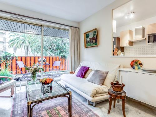 Apartment LE DELLA by Interhome