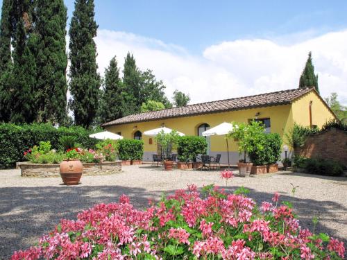 Vonkajšia záhrada v ubytovaní Holiday Home Giuggiolo - Giuggiolo 2 by Interhome