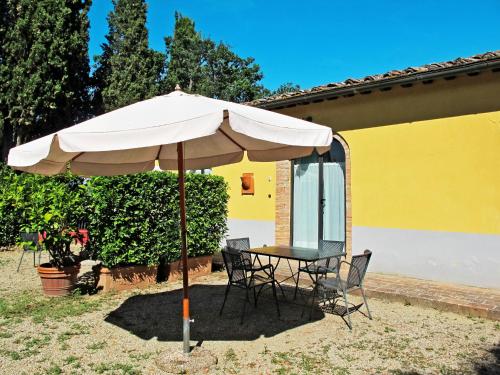 Vonkajšia záhrada v ubytovaní Holiday Home Giuggiolo - Giuggiolo 2 by Interhome