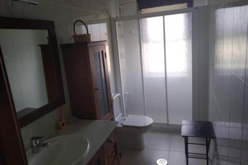 Ένα μπάνιο στο BEACH HOUSE LA LANZADA..