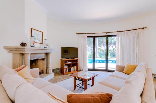 Villa Mimi by LovelyStay
