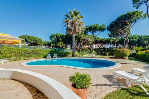 Villa Mimi by LovelyStay
