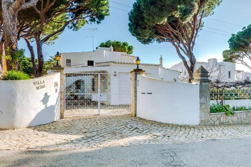 Villa Mimi by LovelyStay