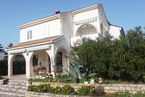 Summer house in Novalja