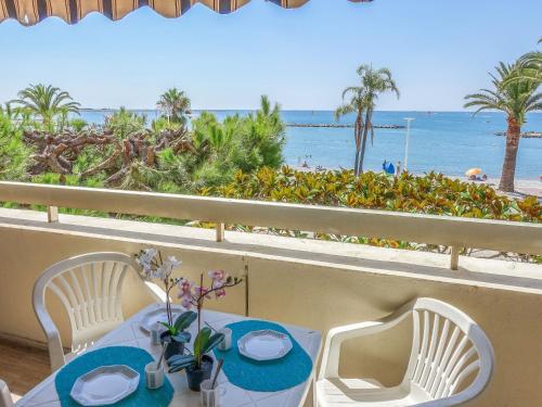 Apartment Les Voiliers by Interhome