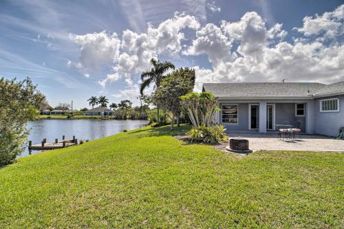 Quiet and Pet-Friendly Home on Lake 7 Mi to Beach!