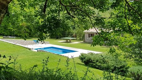 Bazén v ubytování Poolhouse Roc (3458) nebo v jeho okolí