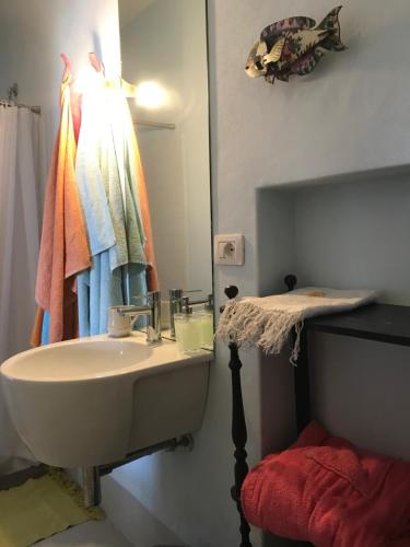 B&B Al Salvatore Di Lipari tesisinde bir banyo