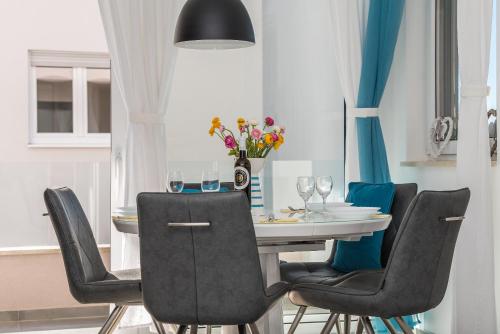 Luxury Apartment Amari - Free Beach parking
