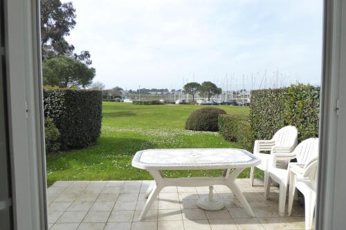 REF 056 Maison T3 pour quatre personnes avec terrasse vue port Crouesty ARZON