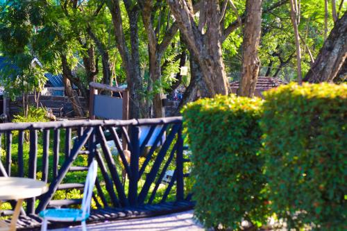 Сад в Vienna Woods Hotel Nakuru